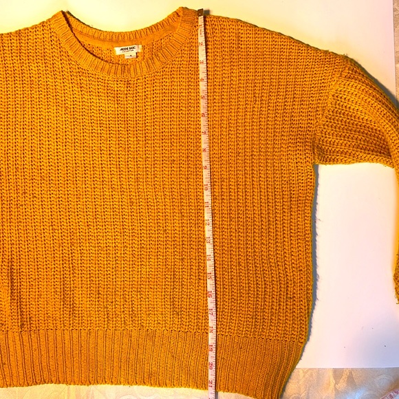 Arden Basic S Wide Sweater good for M Size Knitted LongSleeves for AnyOccasions - Picture 8 of 10